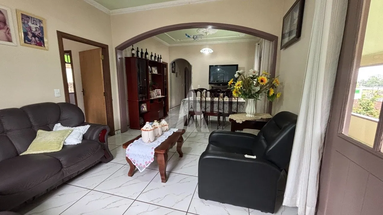 Casa com 4 quartos à venda no bairro Zona Industrial Norte em Joinville - SC por R$ 1.350.000,00. — foto 2