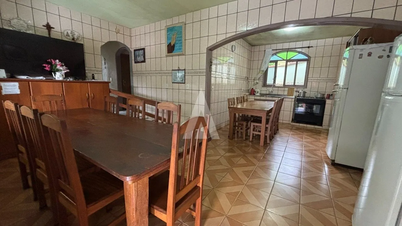 Casa com 4 quartos à venda no bairro Zona Industrial Norte em Joinville - SC por R$ 1.350.000,00. — foto 4