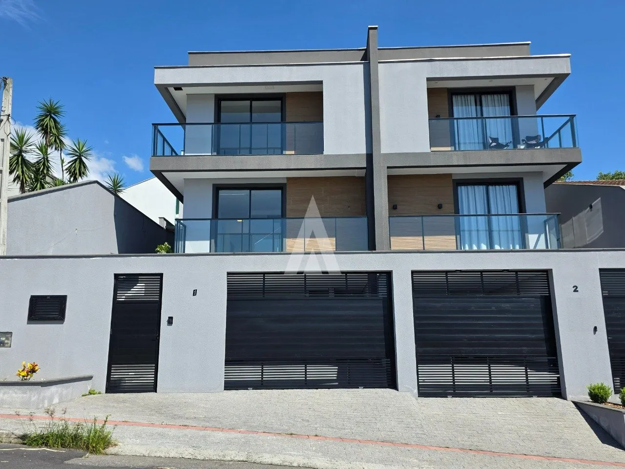 Casa com 3 suítes à venda no bairro Costa e Silva em Joinville-SC por R$1.390.000,00. - foto 1