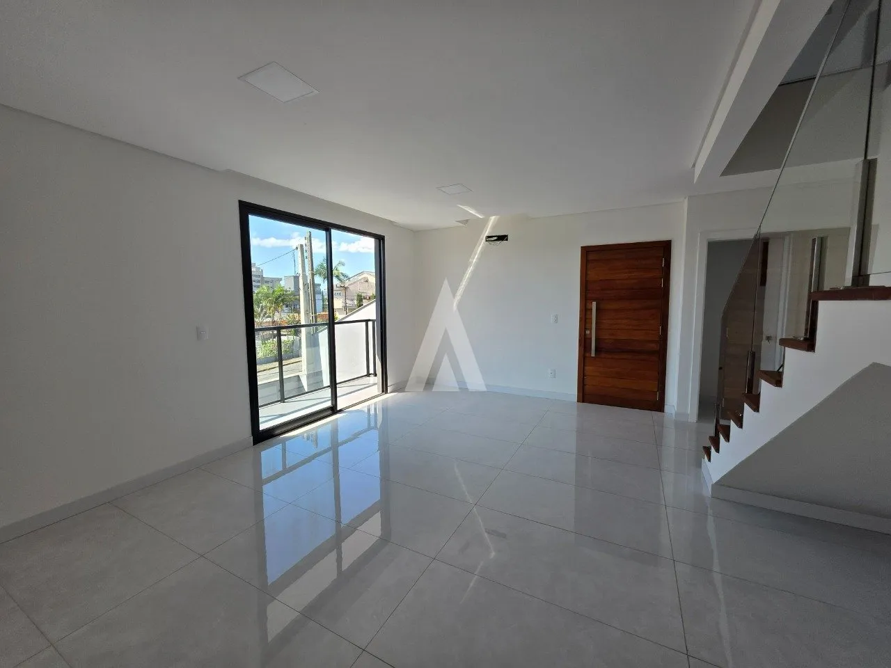 Casa com 3 suítes à venda no bairro Costa e Silva em Joinville-SC por R$1.390.000,00. — foto 3