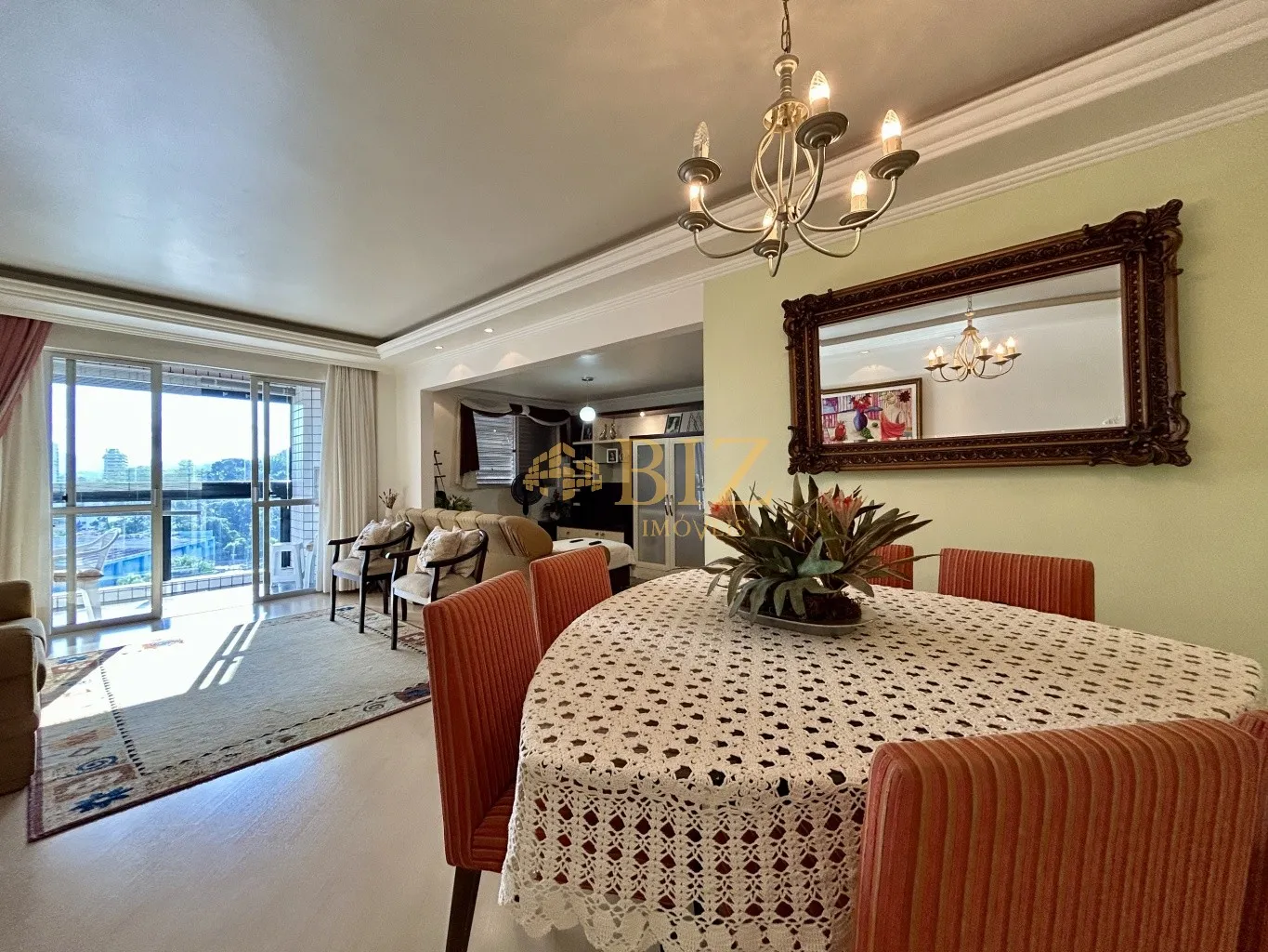 Excelente apartamento em andar alto no Bairro Victor Konder, com 3 dormitórios, e 110m privativos, — foto 4
