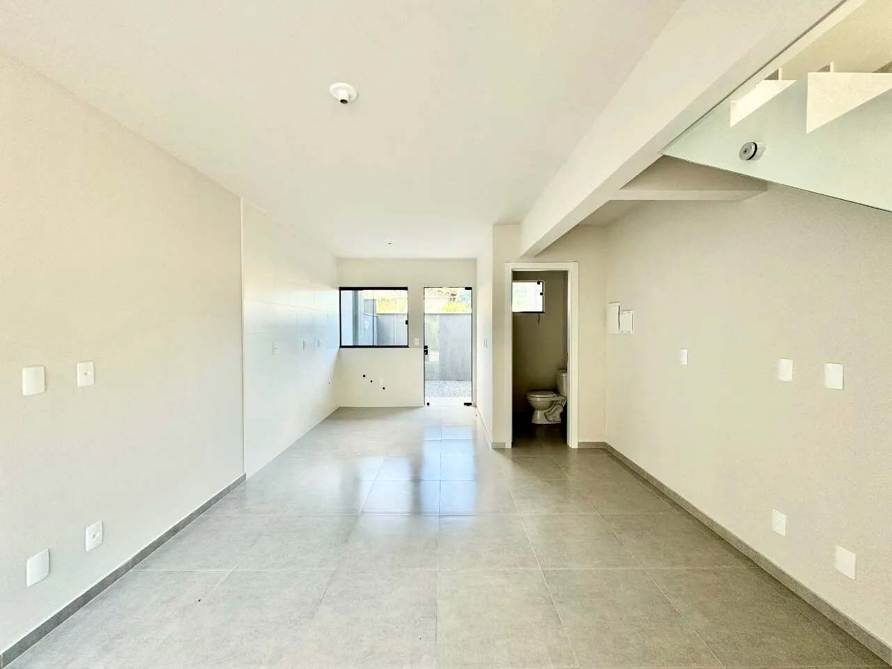 Sobrado novo na Velha Central com 2 dormitórios e ambientes integrados — foto 4