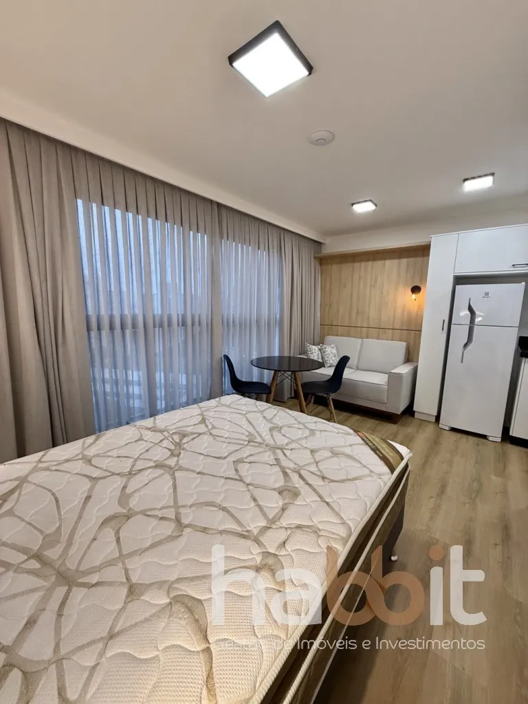 Loft novo com vaga de garagem em andar alto (17 andar) mobiliado e decorado, pronto para você se mudar ou investir com alta rentabilidade e aproveitar o melhor da região de Blumenau, no edifício mais moderno e conectado. — foto 5