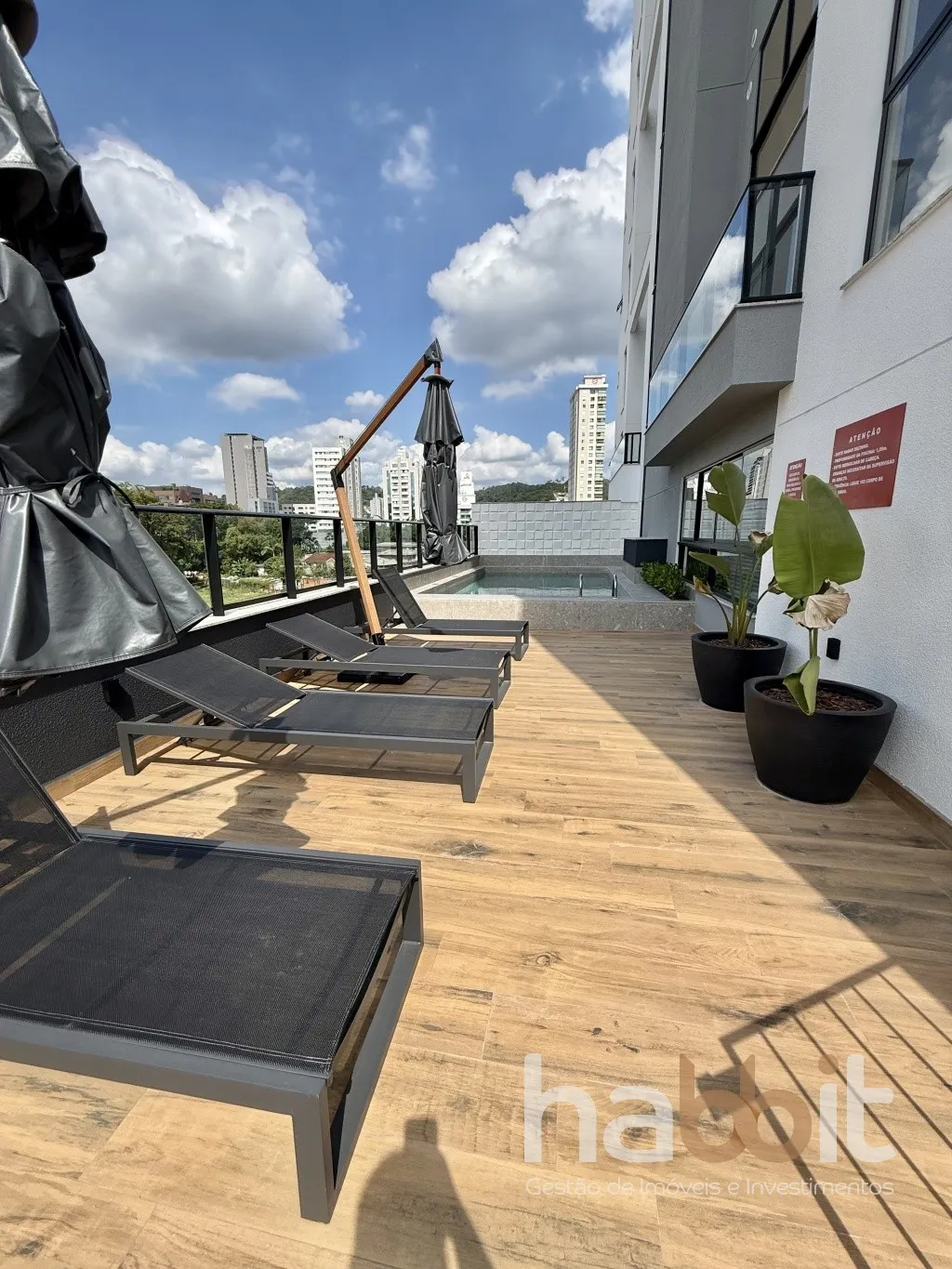 Apartamento novo, mobiliado e decorado com 2 quartos, sendo 1 suíte, na melhor região da Vila Germânica — foto 3