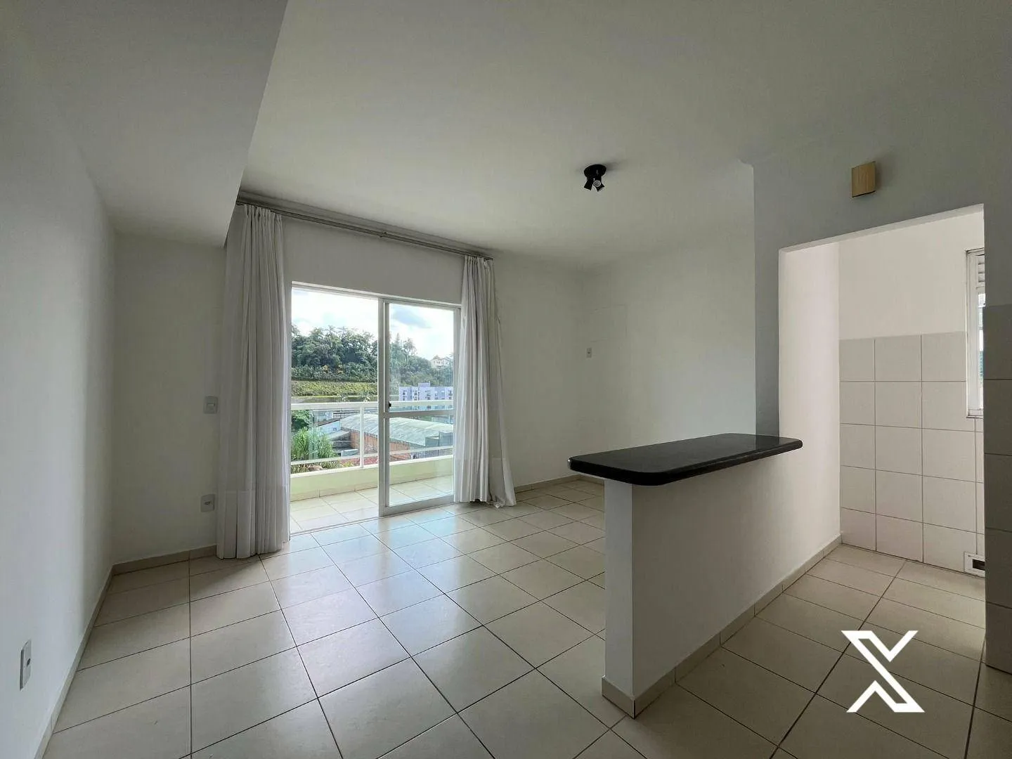 Apartamento com 1 dormitório para alugar, 30 m por R$ 2.180,00/mês - Vila Nova - Blumenau/SC — foto 2
