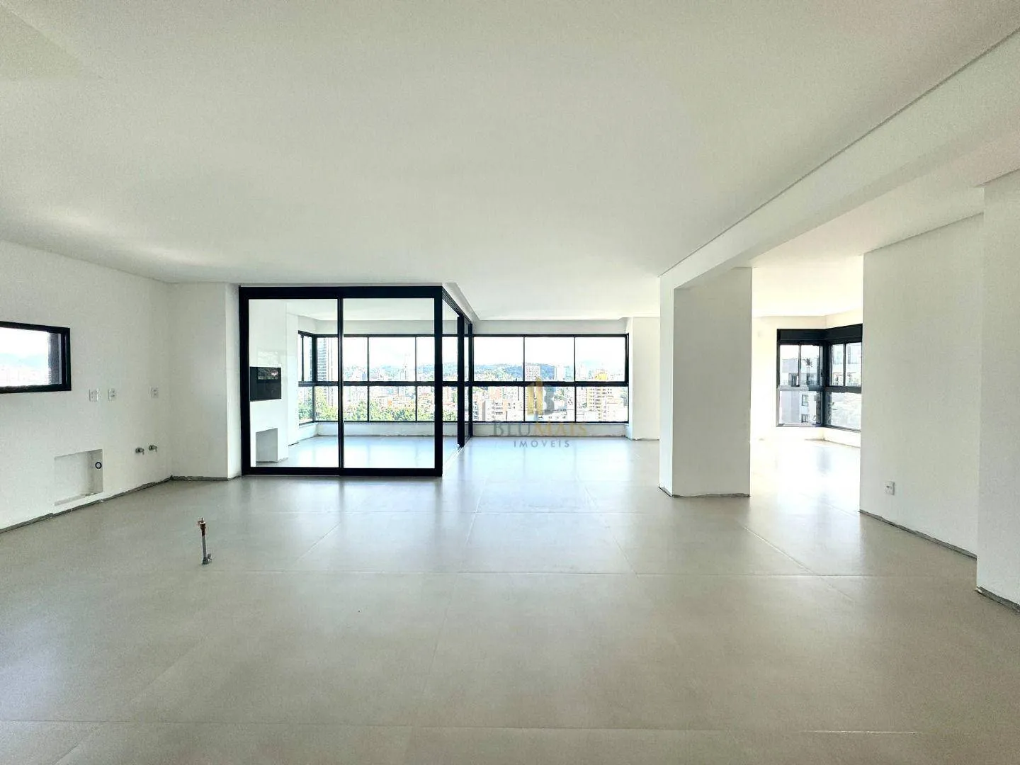 Apartamento com 3 suítes à venda, 191 m por R$ 2.470.000 - Victor Konder - Blumenau/SC — foto 2