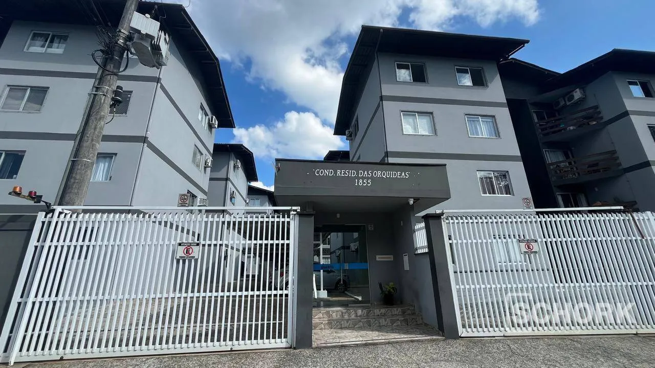 Apartamento com 2 dormitórios para alugar, 58 m por R$ 2.205,00/mês - Água Verde - Blumenau/SC - foto 1