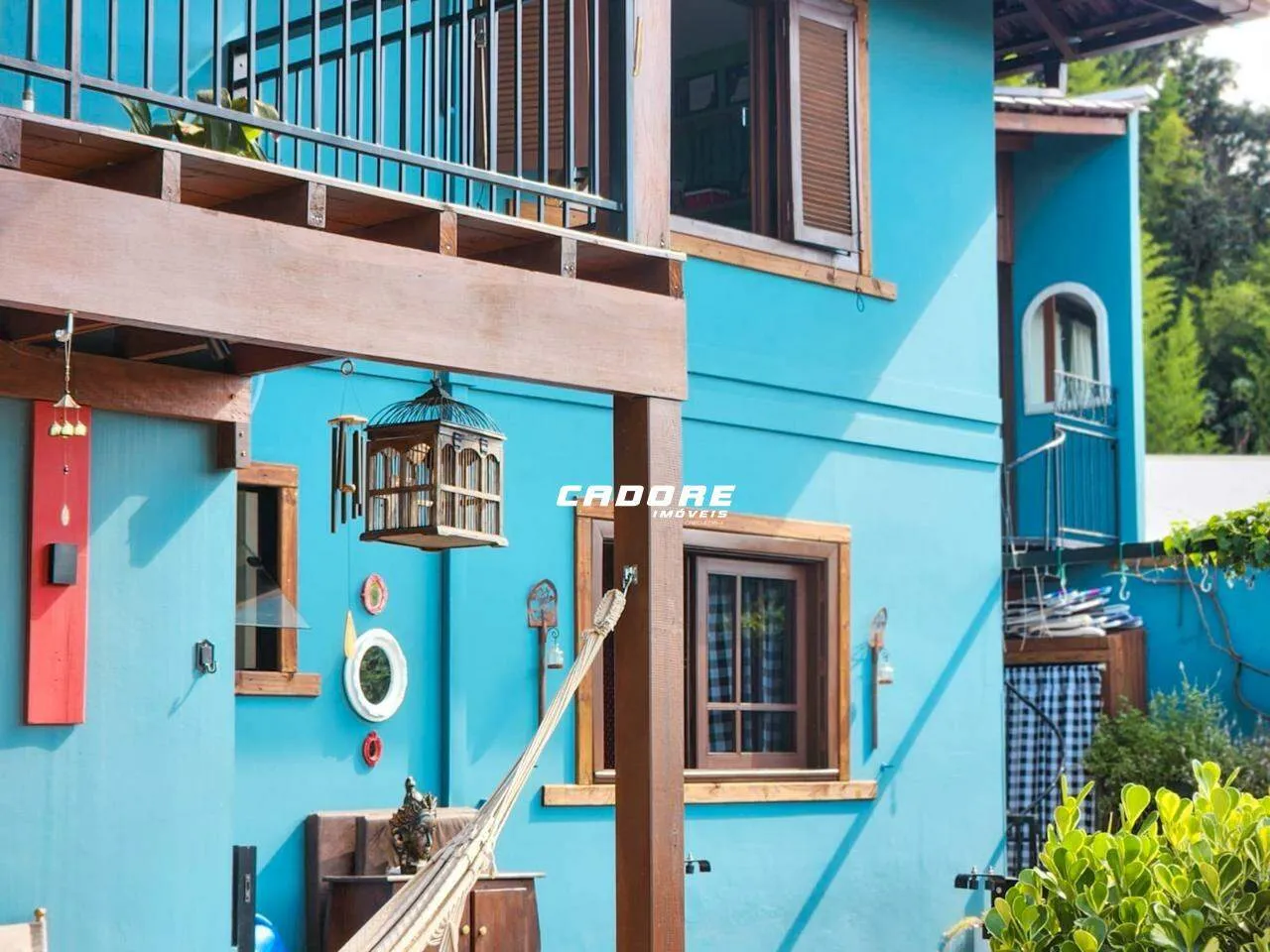 Versatilidade, estilo e localização! Casa mobiliada no Centro de Blumenau para uso residencial/comercial | Cadore Imóveis - foto 1