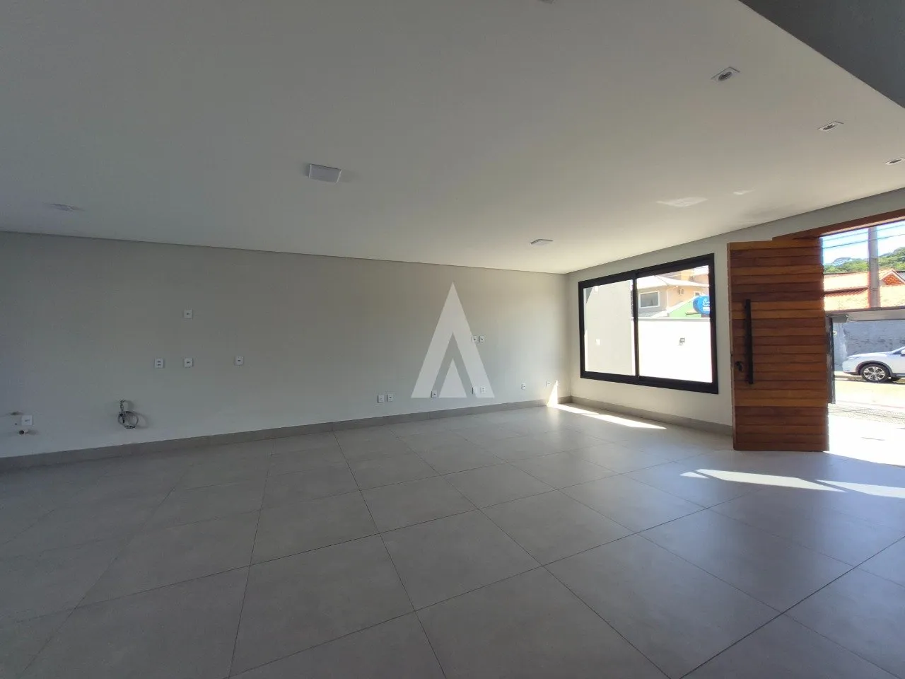 Sobrado Geminado com 1 suíte e 2 quartos à venda no bairro Glória em Joinville-SC por R$1.050.000,00. — foto 3
