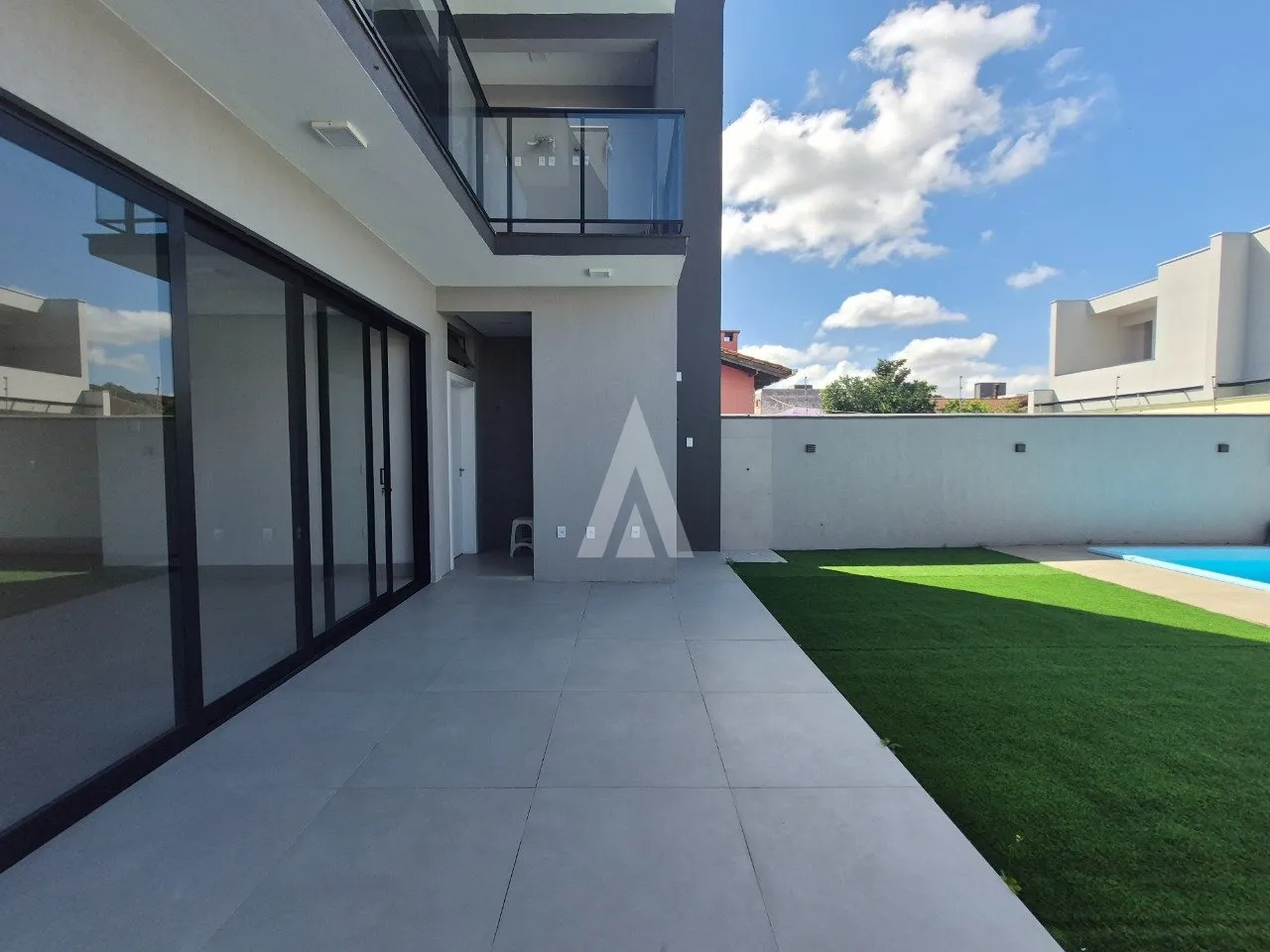 Sobrado Geminado com 1 suíte e 2 quartos à venda no bairro Glória em Joinville-SC por R$1.050.000,00. — foto 6