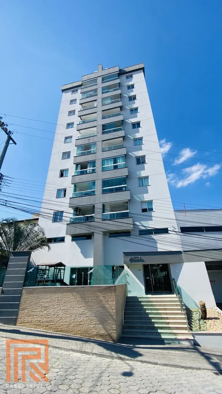 Lindo apartamento semimobiliado no bairro Água Verde!! - foto 1