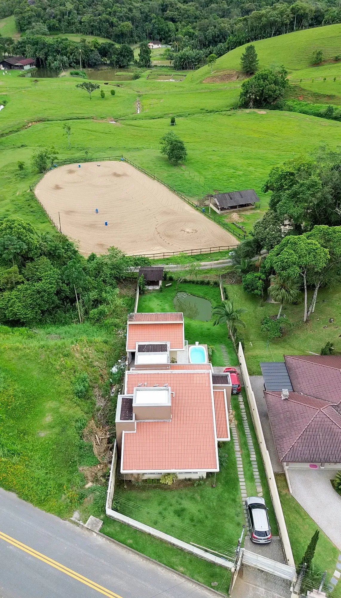 Casa com Piscina 3 Quartos com Closet - foto 1