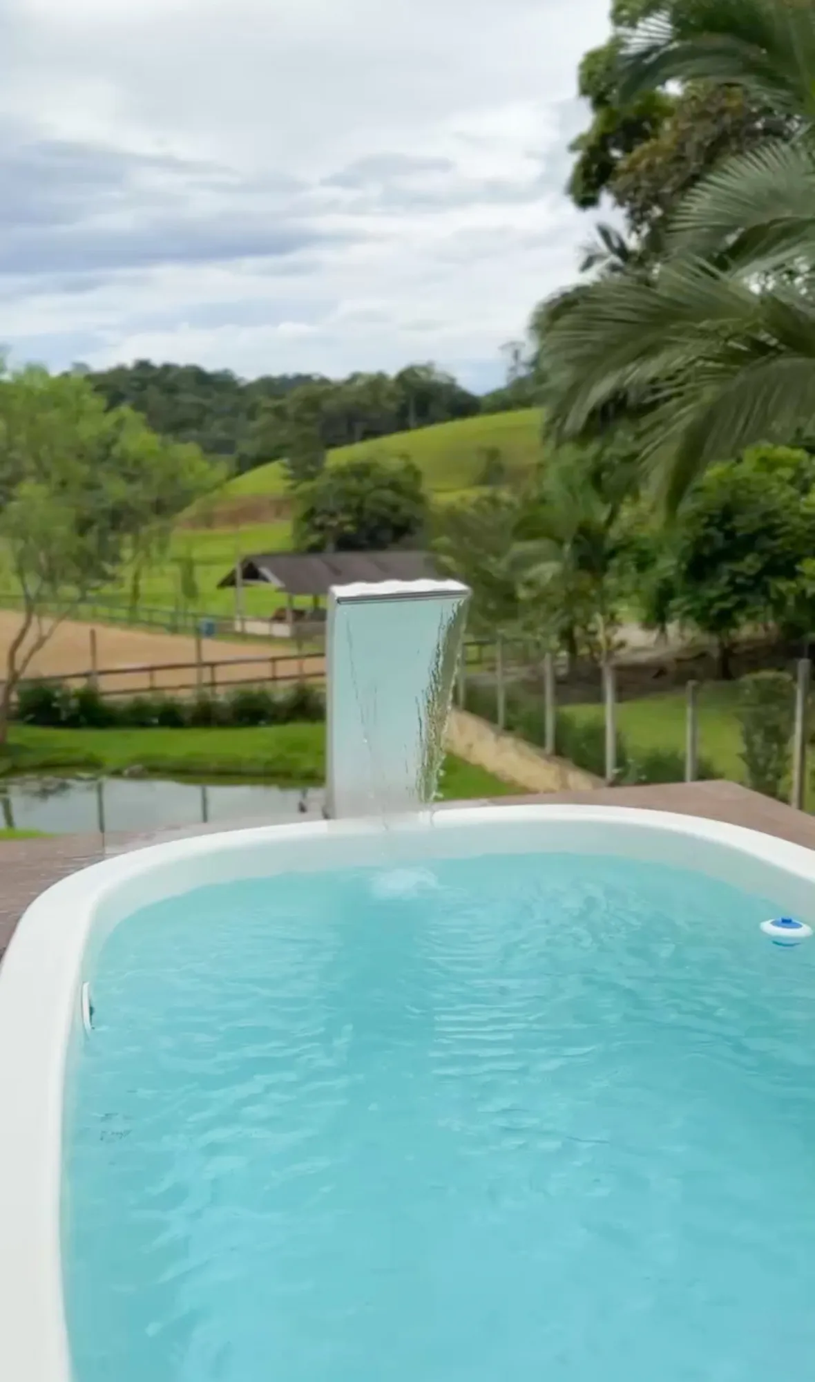 Casa com Piscina 3 Quartos com Closet — foto 7