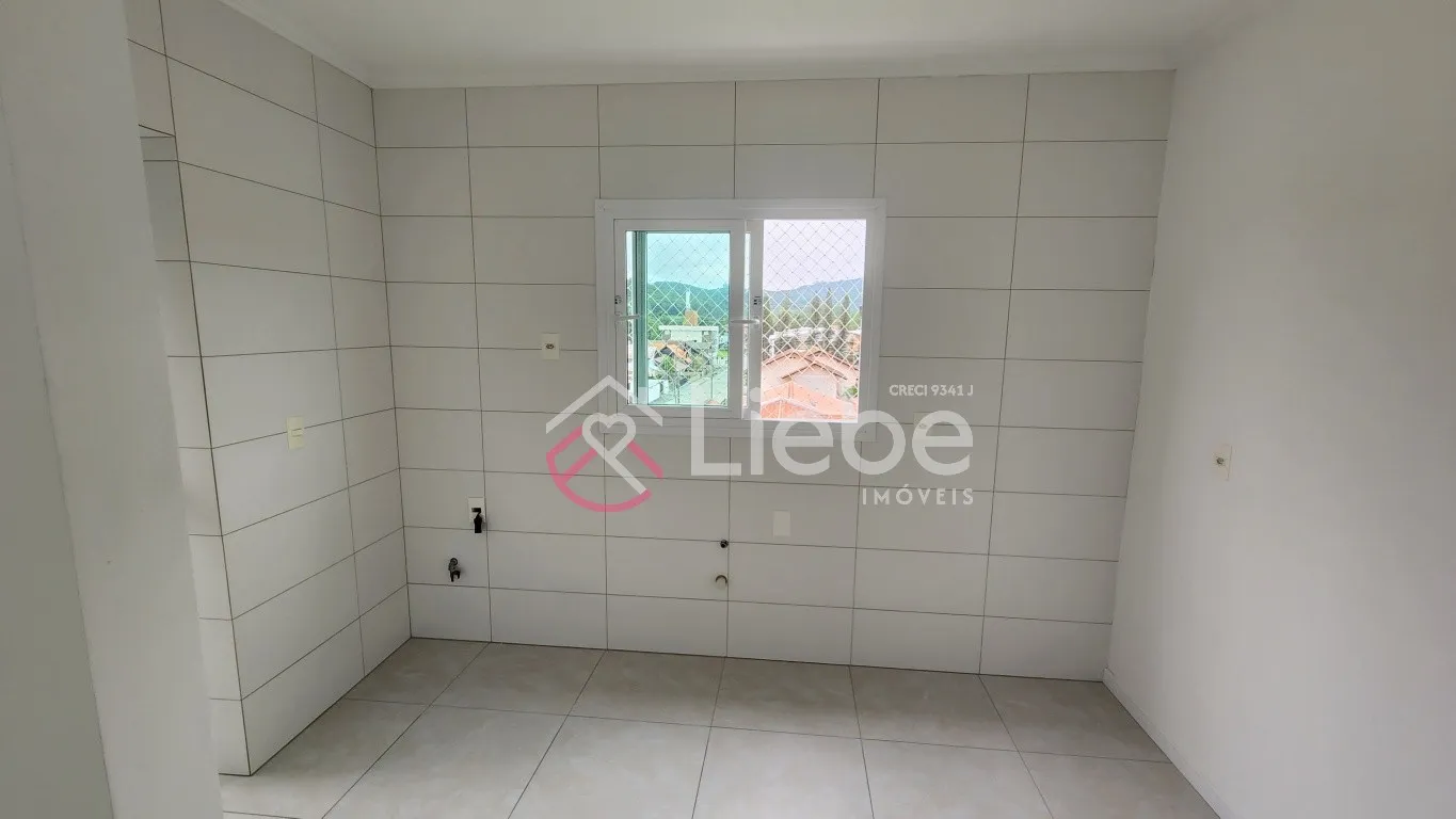 Lindo apartamento com excelente localização no Condomínio Residencial Ágata com 2 dormitórios e 76,67m de área privativa no Bairro Testo Rega na cidade de Pomerode. — foto 7