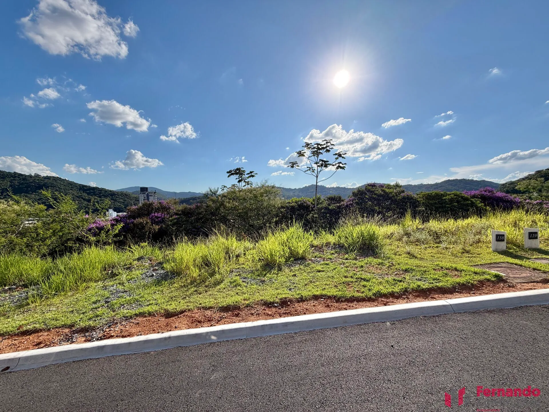Privilége - Terreno em condomínio fechado com aprox. 784 m2 no bairro Ponta Aguda em Blumenau-SC - foto 1