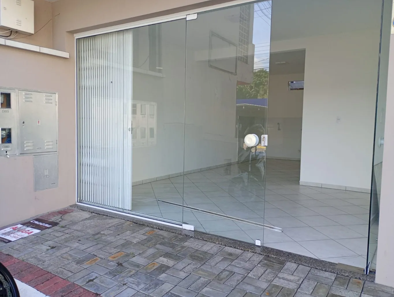 sala comercial de 33m para locação no bairro Valparaizo em Blumenau, SC. - foto 1