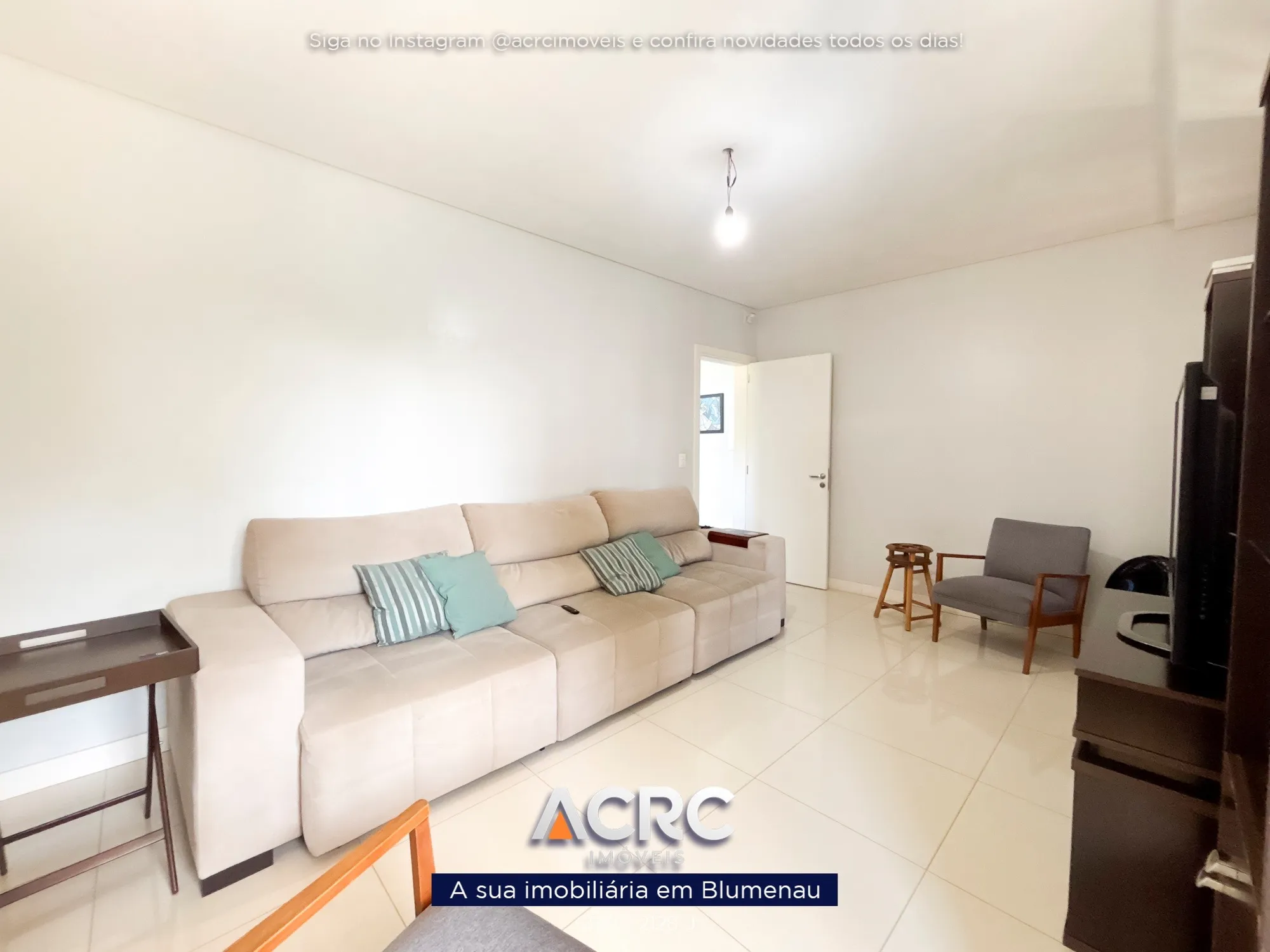 ACRC Imóveis - CA03742 - Casa com piscina para Venda no Bairro Velha em Blumenau — foto 6