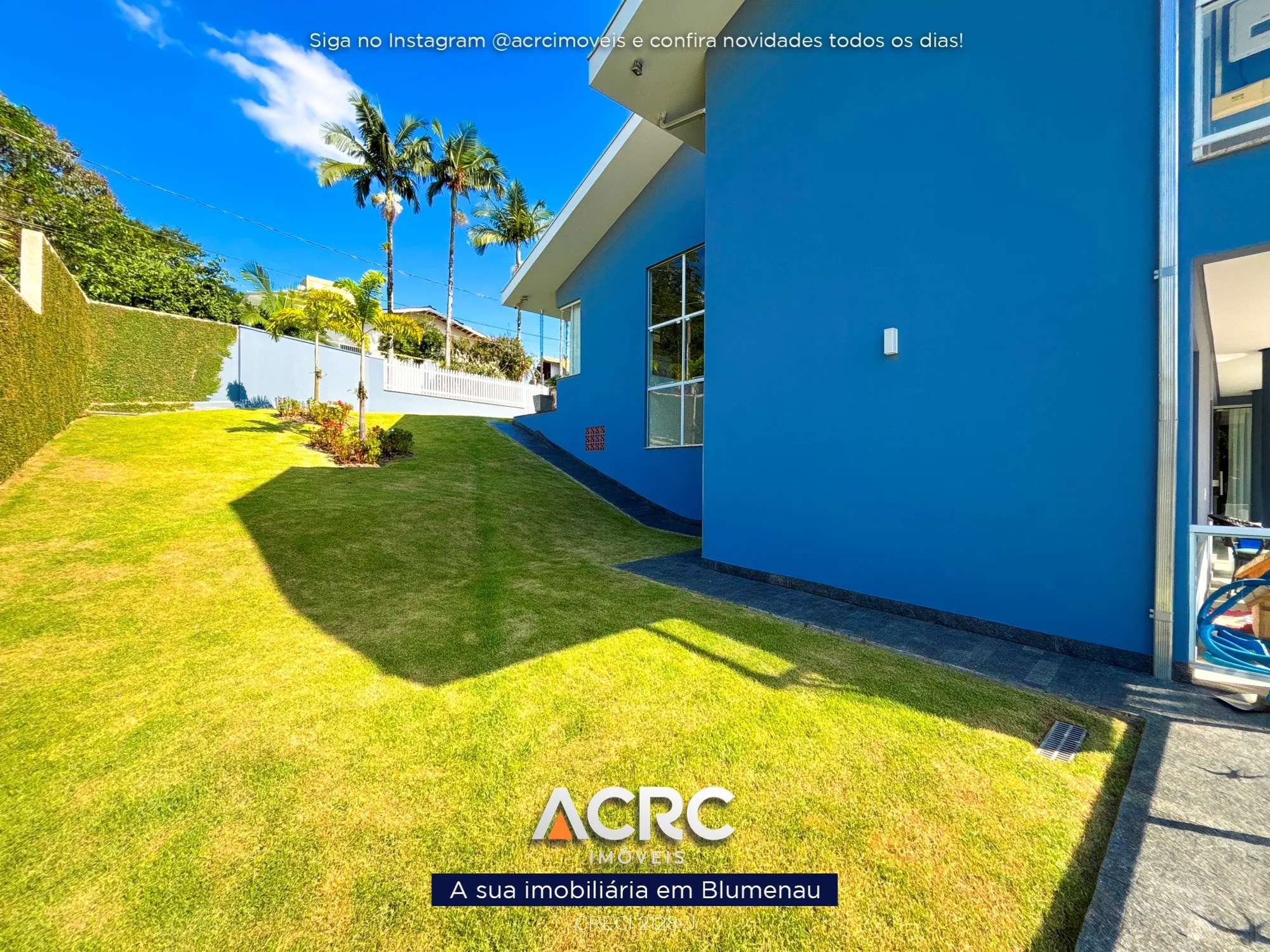 ACRC Imóveis - CA03742 - Casa com piscina para Venda no Bairro Velha em Blumenau — foto 4