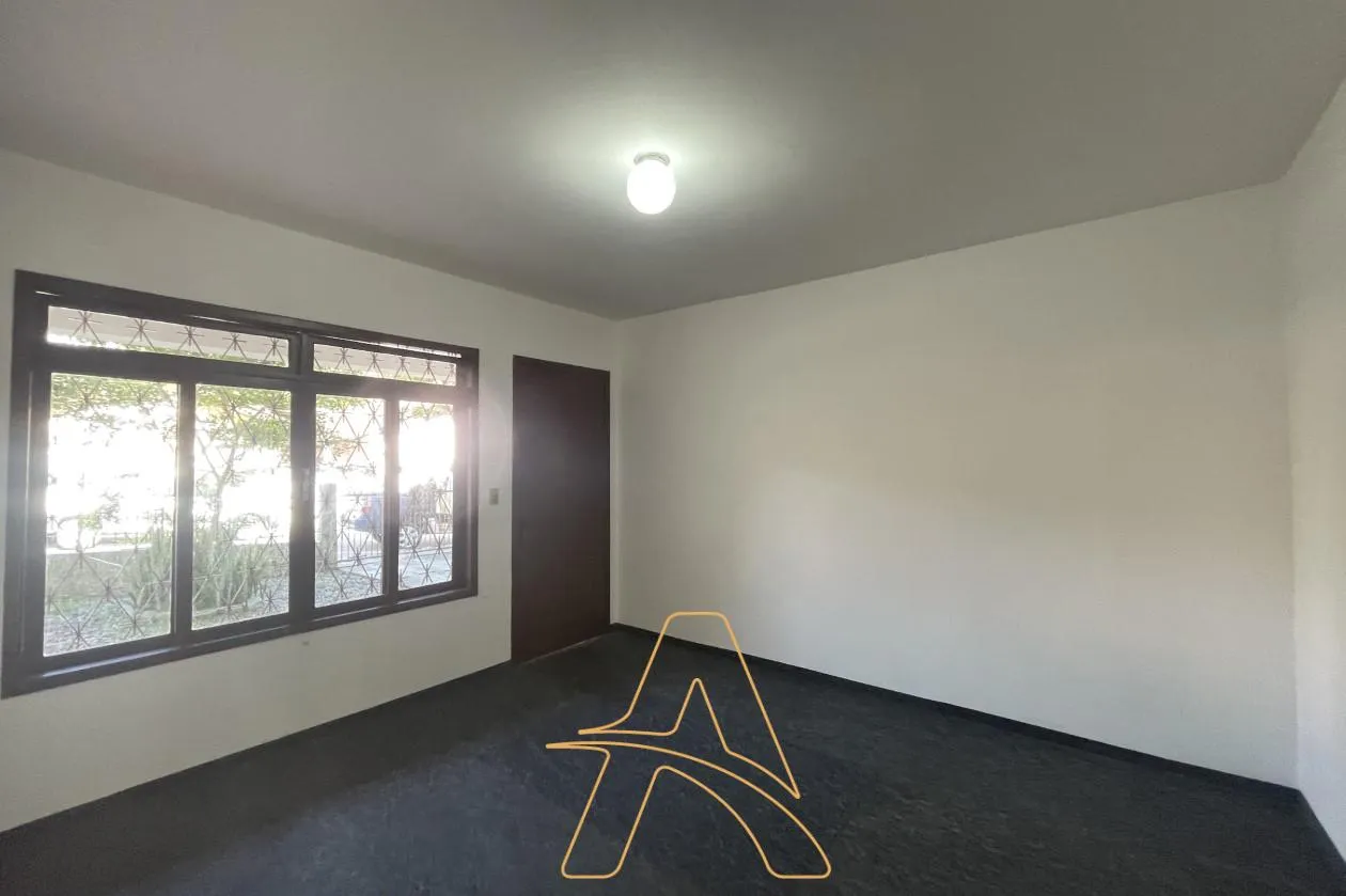 Parte Inferior de Casa com 3 Dormitórios no Bairro Água Verde — foto 7