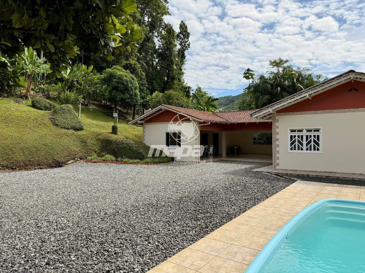 Casa com piscina à venda em Pomerode por R$ 780.000,00 — foto 2