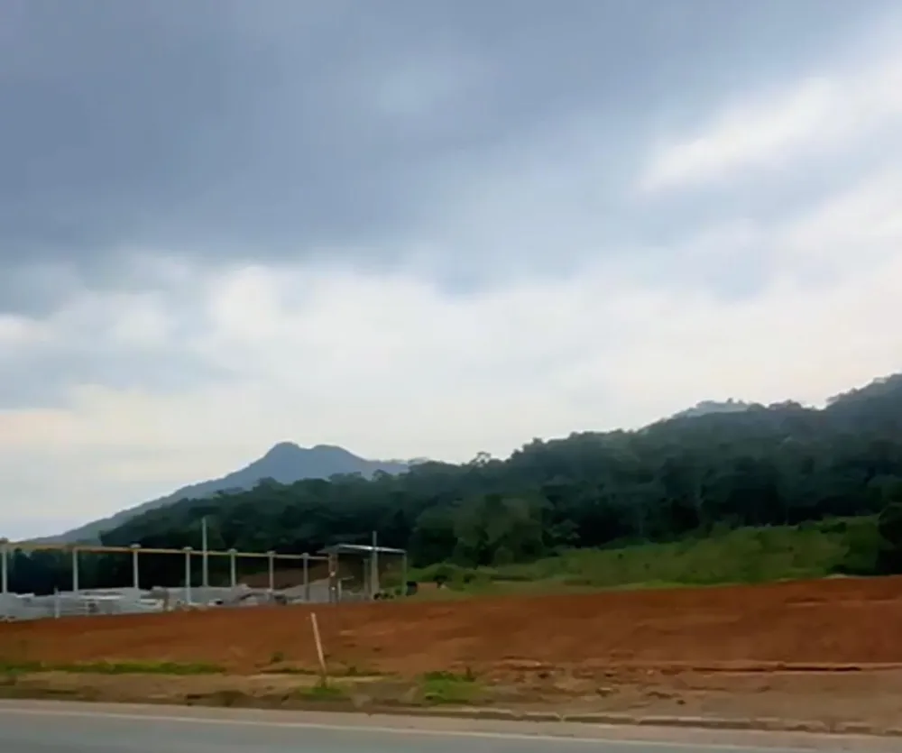 TERRENO INDUSTRIAL COM 3.000m2 - FÁCIL ACESSO BR 470 - foto 1