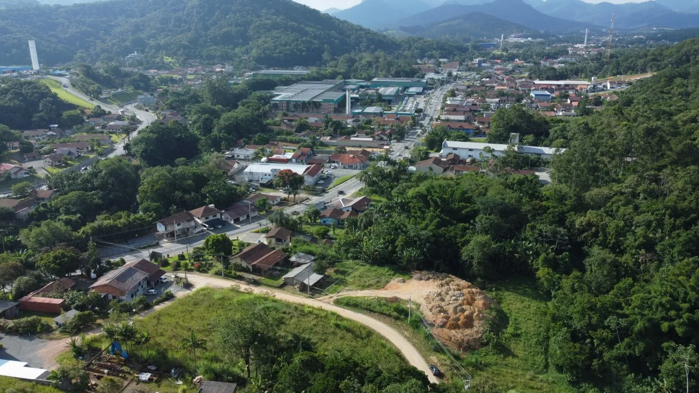 Terreno Urbano com 530m em Região Central - Vista e Excelente Aproveitamento em Pomerode — foto 5