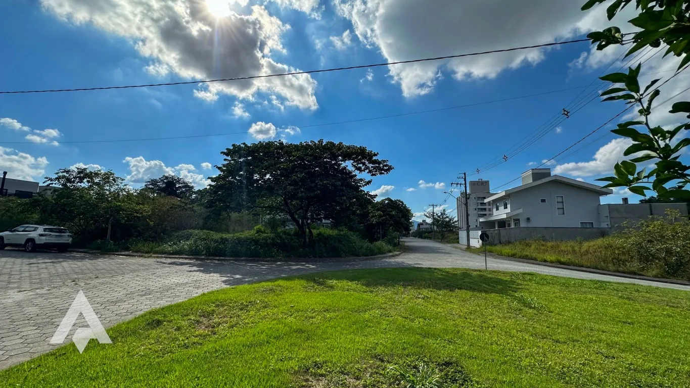 Terreno de esquina com 455,89m por R$ 590.000,00 - Bairro Escola Agrícola - Blumenau/SC - foto 1