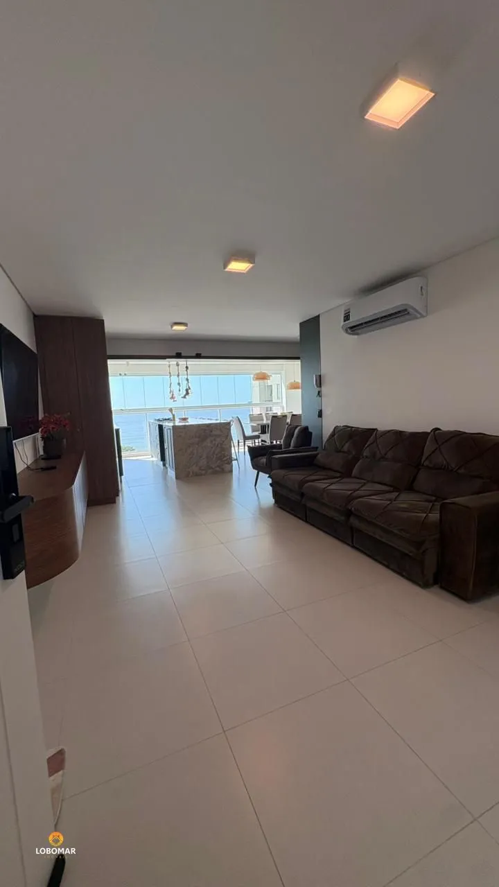 Frente mar, semimobiliado, com 4 dormitórios, em cond. club - Balneário Piçarras — foto 2
