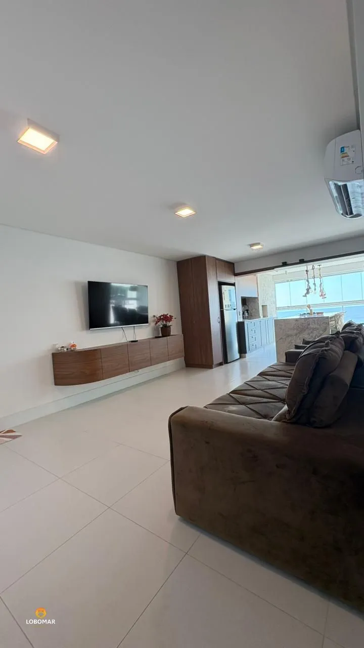 Frente mar, semimobiliado, com 4 dormitórios, em cond. club - Balneário Piçarras — foto 3