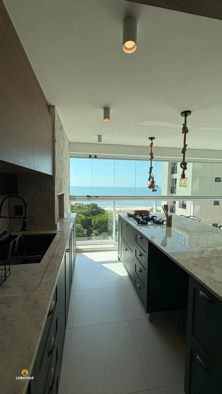 Frente mar, semimobiliado, com 4 dormitórios, em cond. club - Balneário Piçarras — foto 7