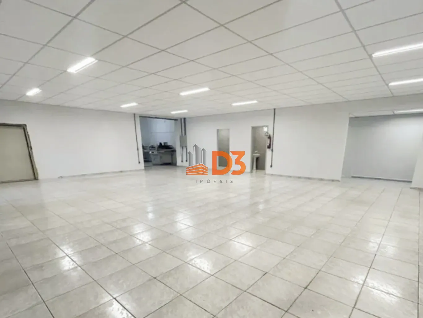 Amplo Galpão em ótima localização para Venda — foto 2