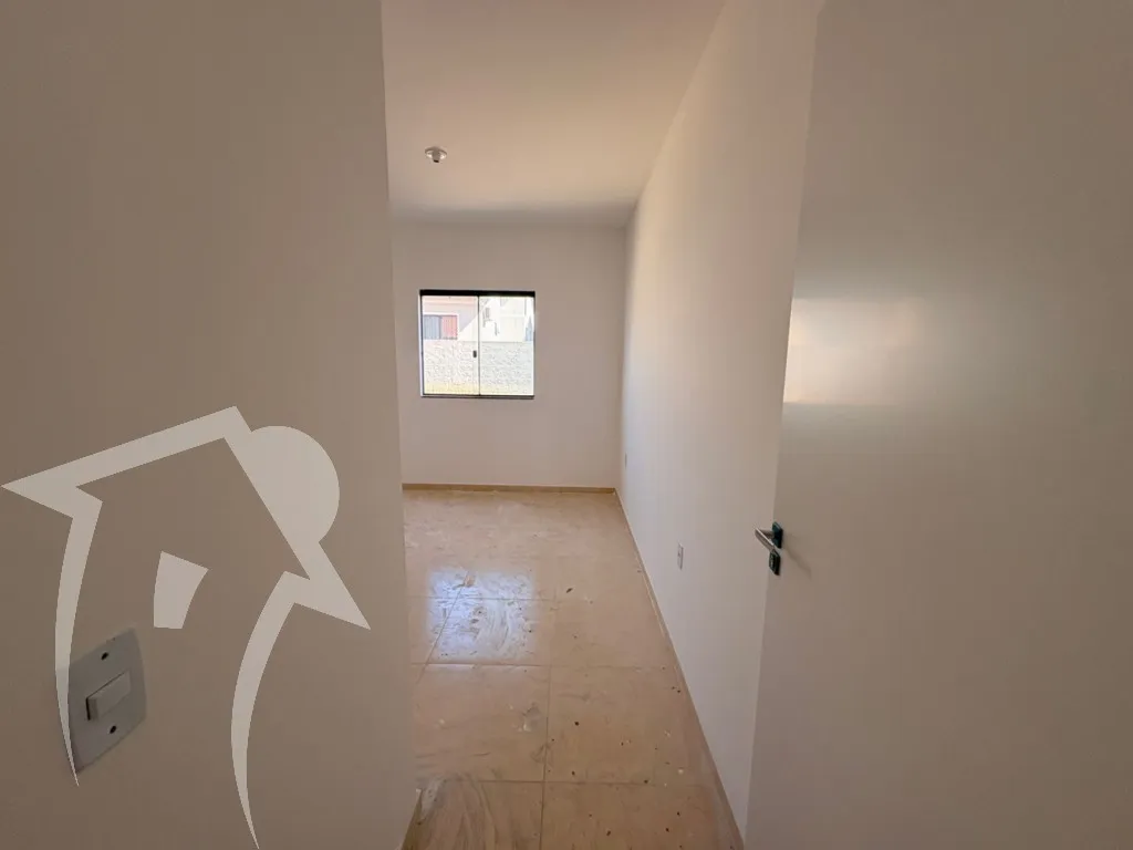 Casa bem localizada, com dois dormitórios sendo uma suite — foto 3