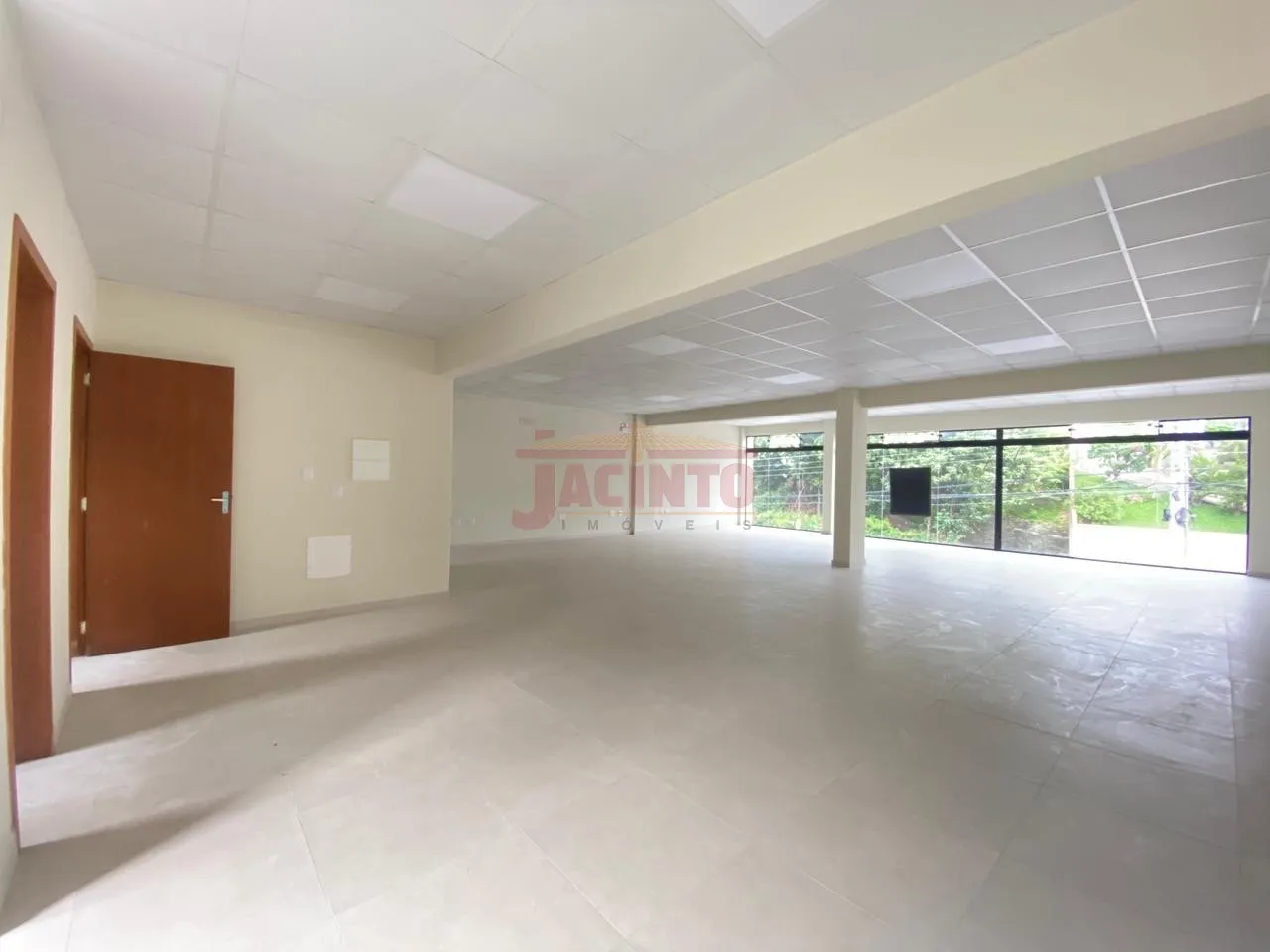 Sala comercial com aproximadamente 113m no Bairro Velha Central. - foto 1