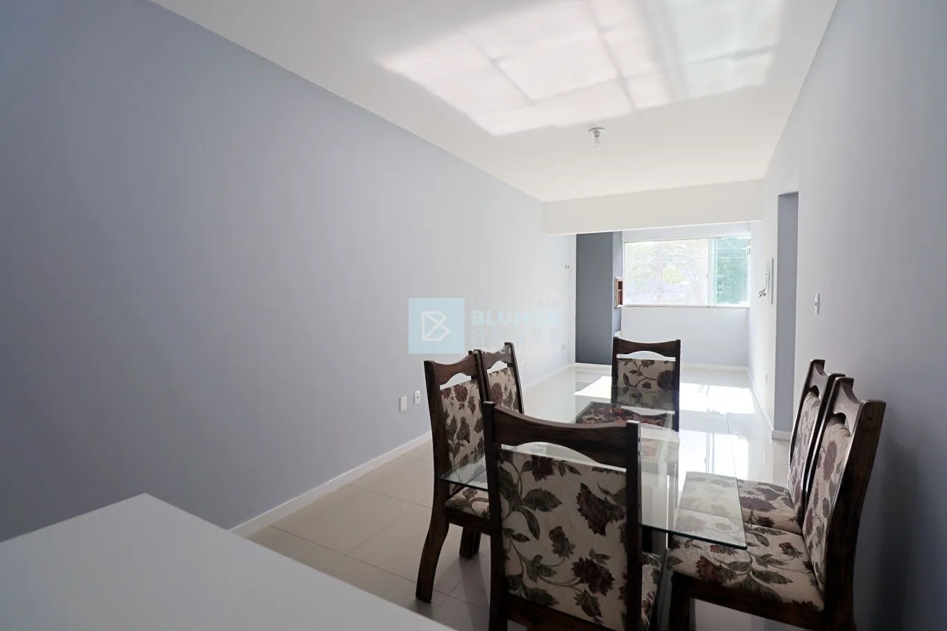 Apartamento semi mobiliado no bairro Água Verde! — foto 5