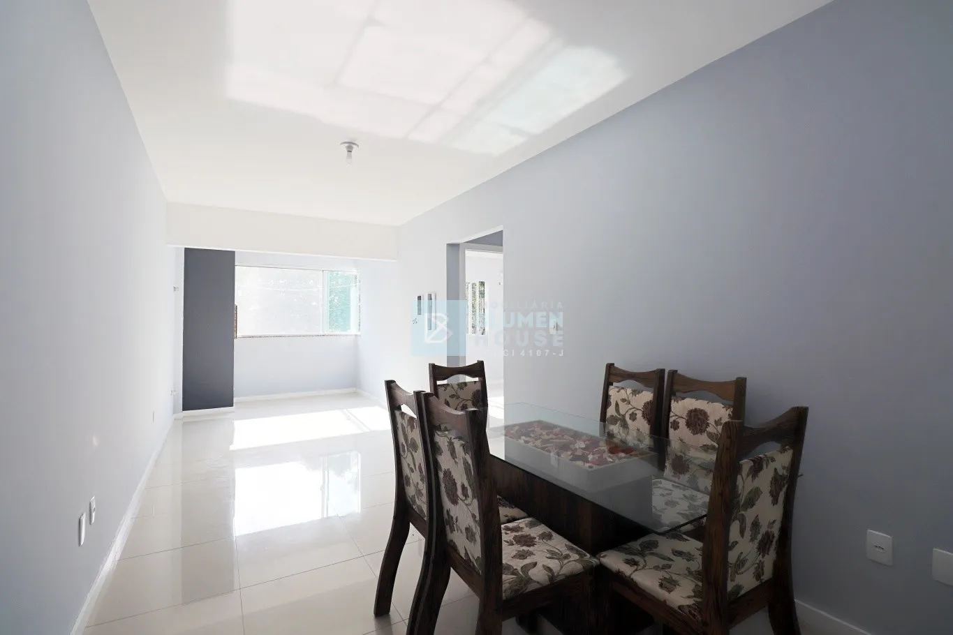 Apartamento semi mobiliado no bairro Água Verde! — foto 6