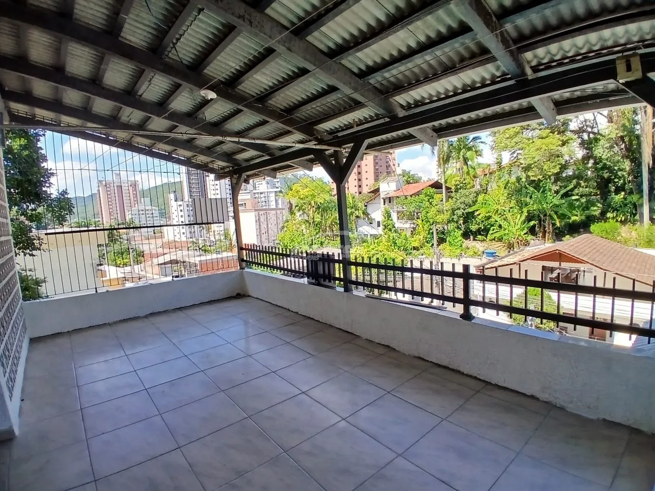 Casa disponível para locação no Bairro Ponta Aguda, Blumenau SC. - foto 1