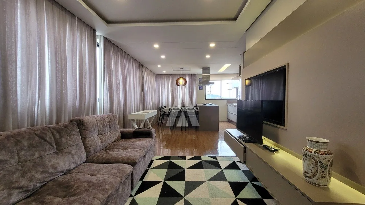 Cobertura triplex com 2 suítes e 2 quartos à venda no bairro Santo Antônio em Joinville-SC por R$1.350.000,00. - foto 1