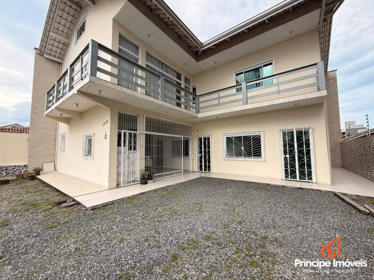 Casa com 3 quartos no Bucarein em Joinville — foto 2