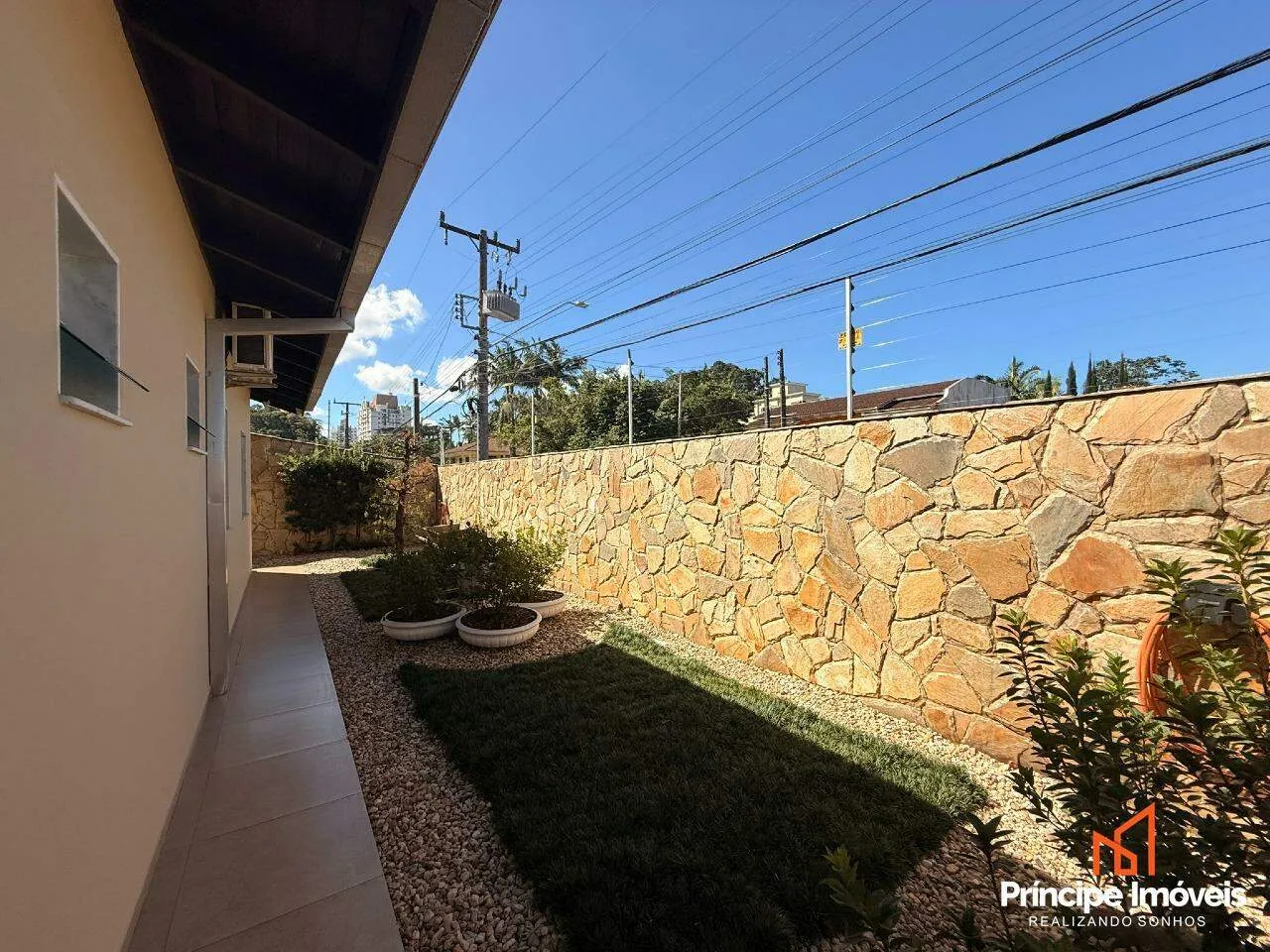 Casa com 3 quartos no Anita Garibaldi em Joinville — foto 2