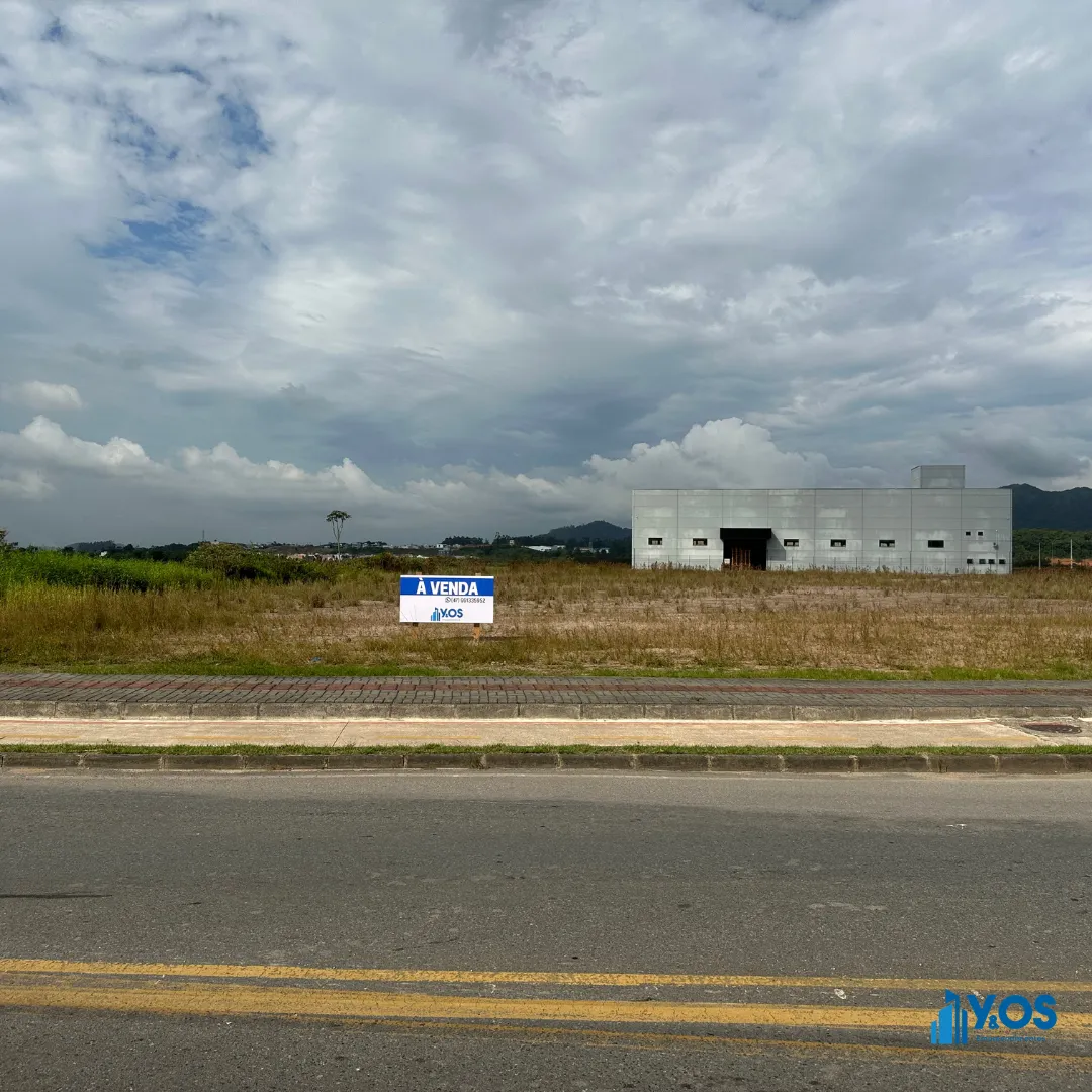 TERRENO INDUSTRIAL EM LOCALIZAÇÃO ESTRATÉGICA  OPORTUNIDADE - foto 1