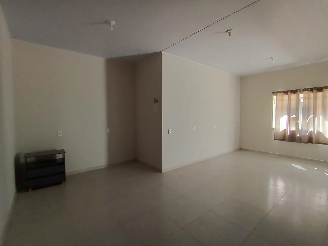Lindo Apartamento de 01 dormitório com sala e cozinha integrados no Bairro Valparaiso em Blumenau, SC. — foto 5