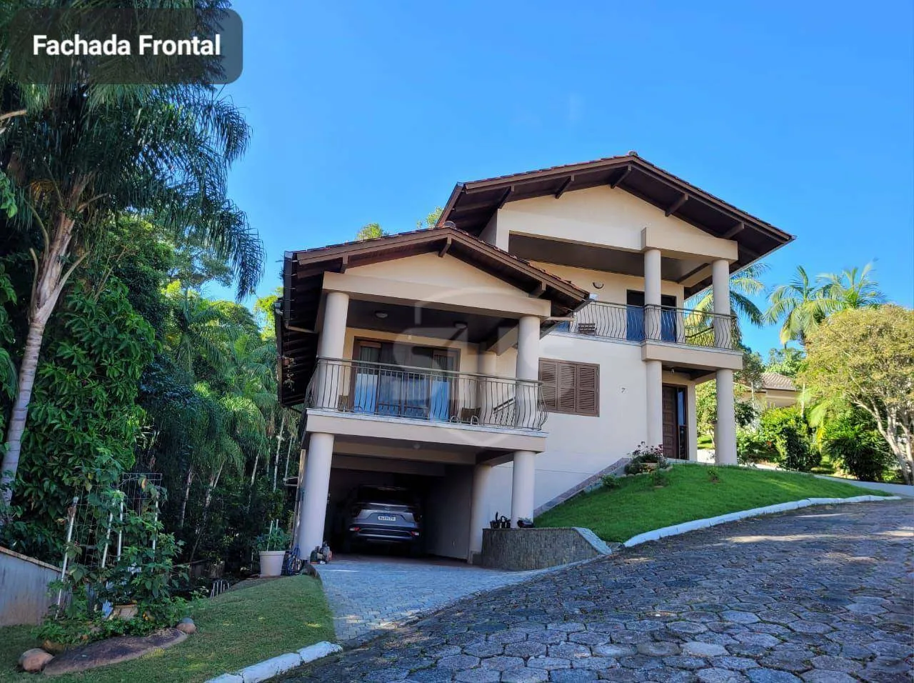 Casa com 5 dormitórios à venda, 305 m por R$ 1.580.000,00 - Petrópolis - Blumenau/SC - foto 1