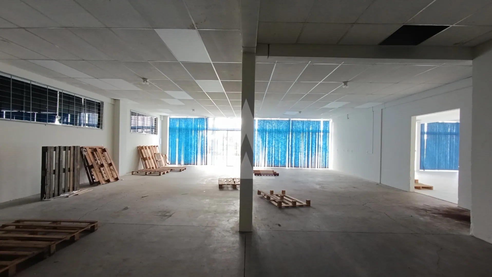 Sala comercial no bairro Vila Nova — foto 2
