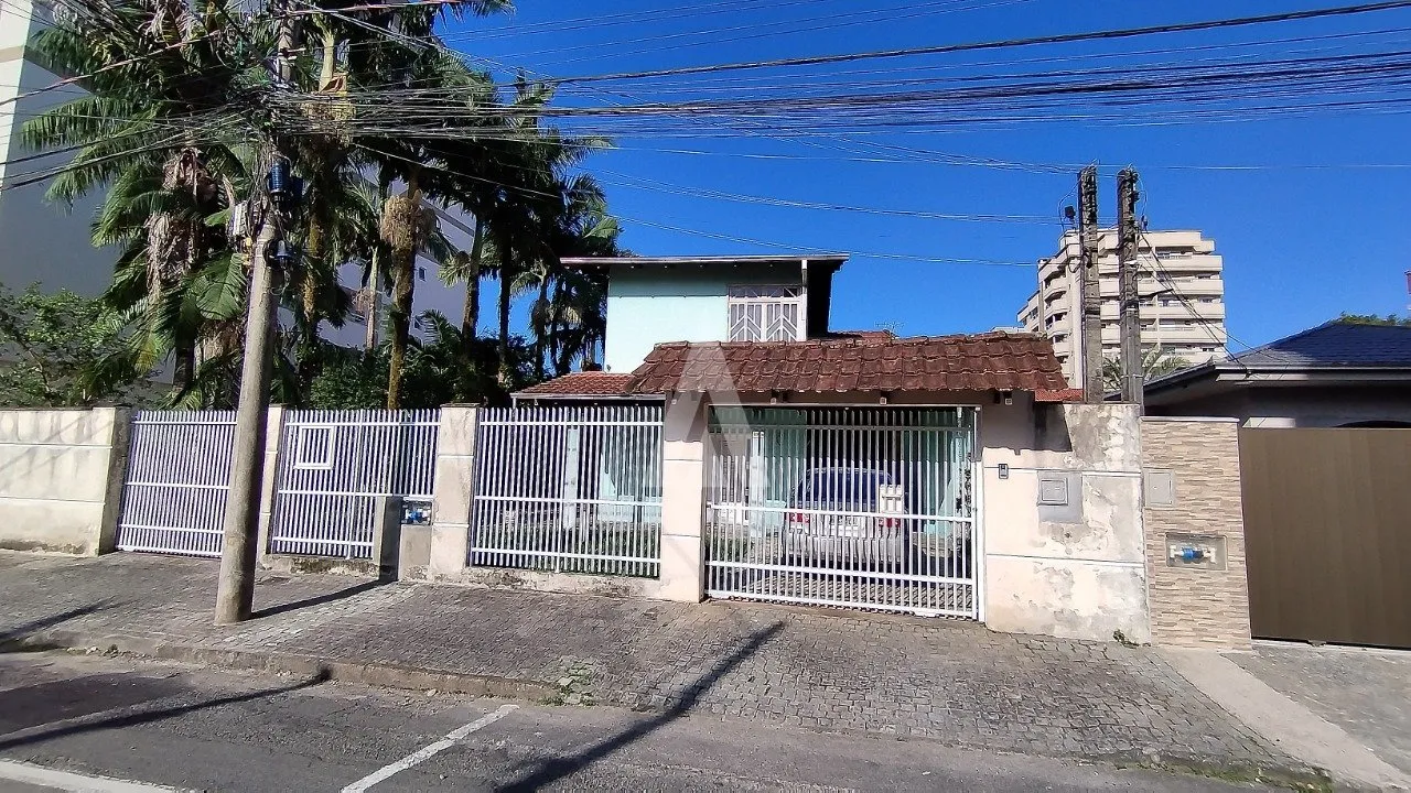Casa com 1 suíte, 2 quartos e 1 escritório à venda no bairro Costa e Silva em Joinville-SC por R$990.000,00. - foto 1