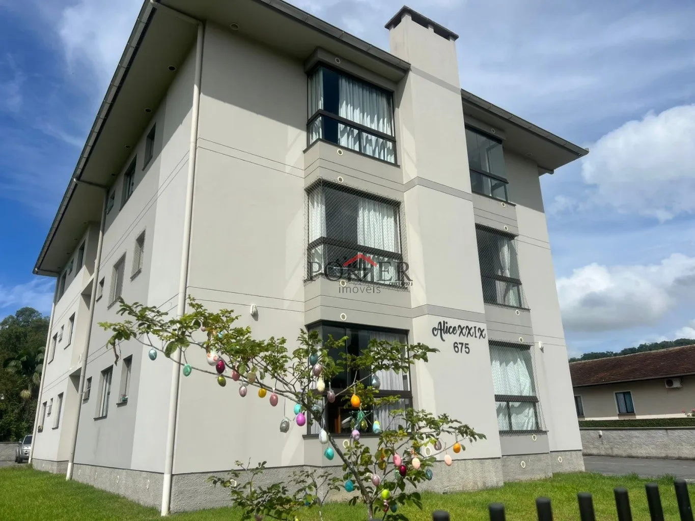 Apartamento no primeiro pavimento em localização privilegiada, com dois dormitórios. - foto 1