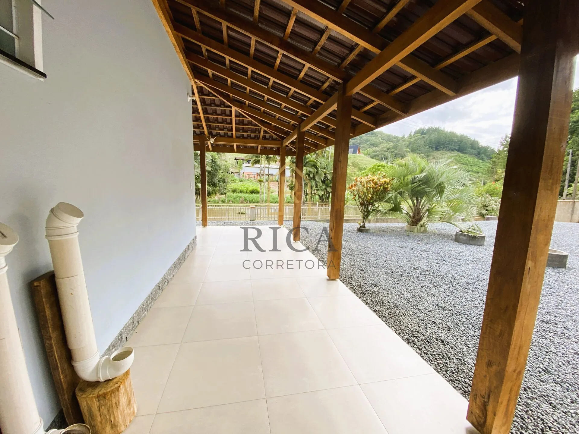 UM VERDADEIRO PARAÍSO À VENDA EM BLUMENAU - VILA ITOUPAVA — foto 3