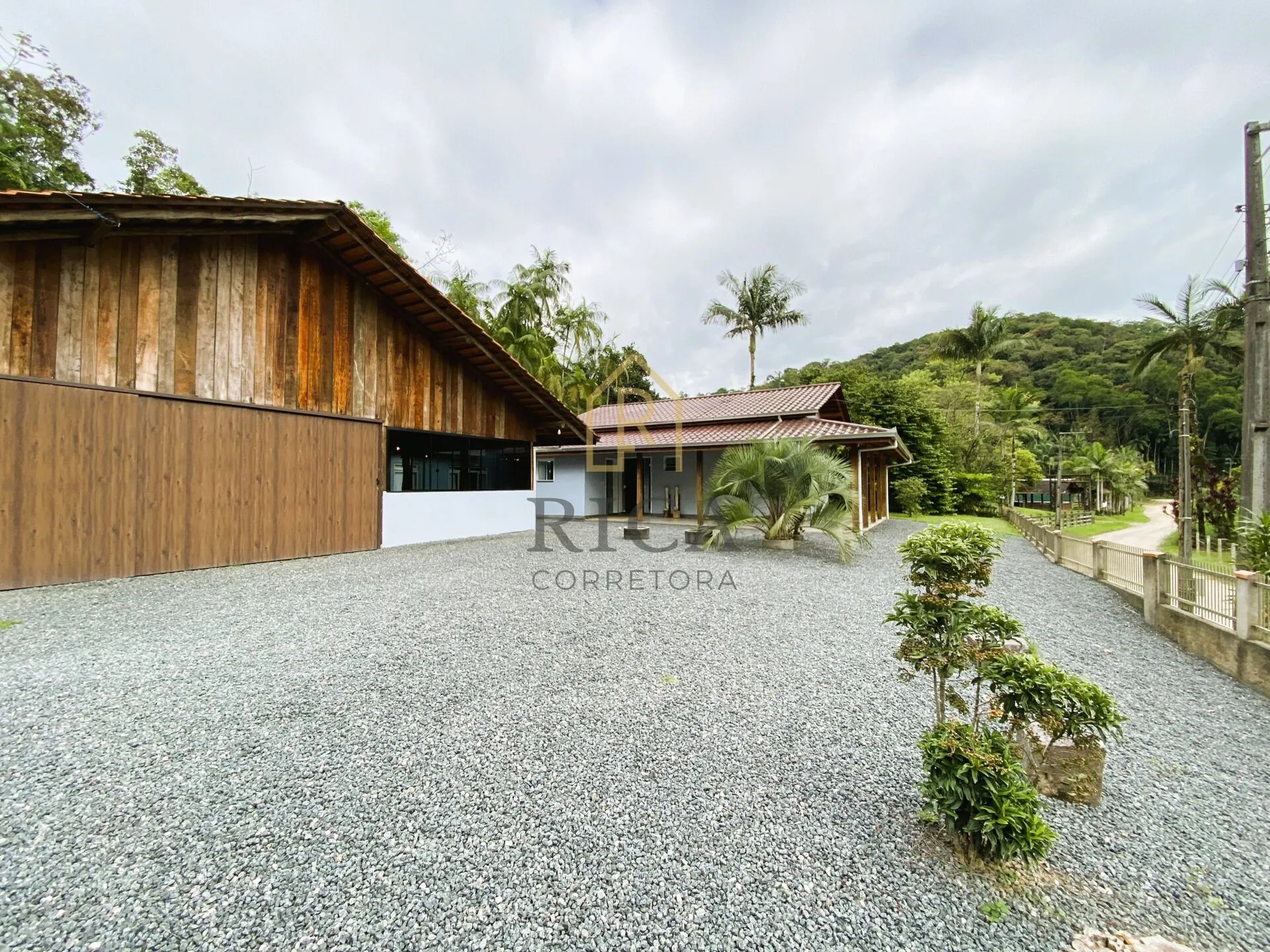 UM VERDADEIRO PARAÍSO À VENDA EM BLUMENAU - VILA ITOUPAVA — foto 4