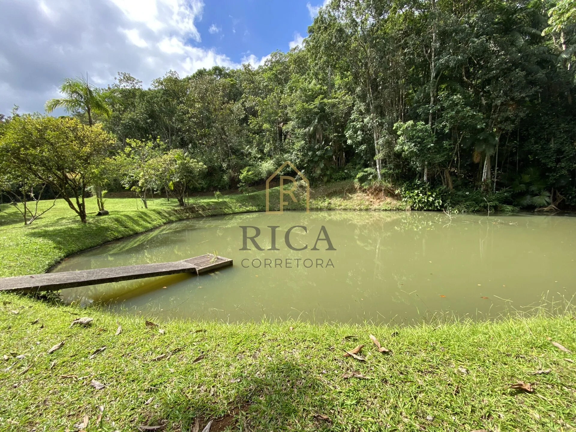 UM VERDADEIRO PARAÍSO À VENDA EM BLUMENAU - VILA ITOUPAVA - foto 1