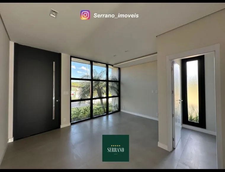 Casa · à venda · 3 quartos · 296m² · Ponta Aguda, Blumenau