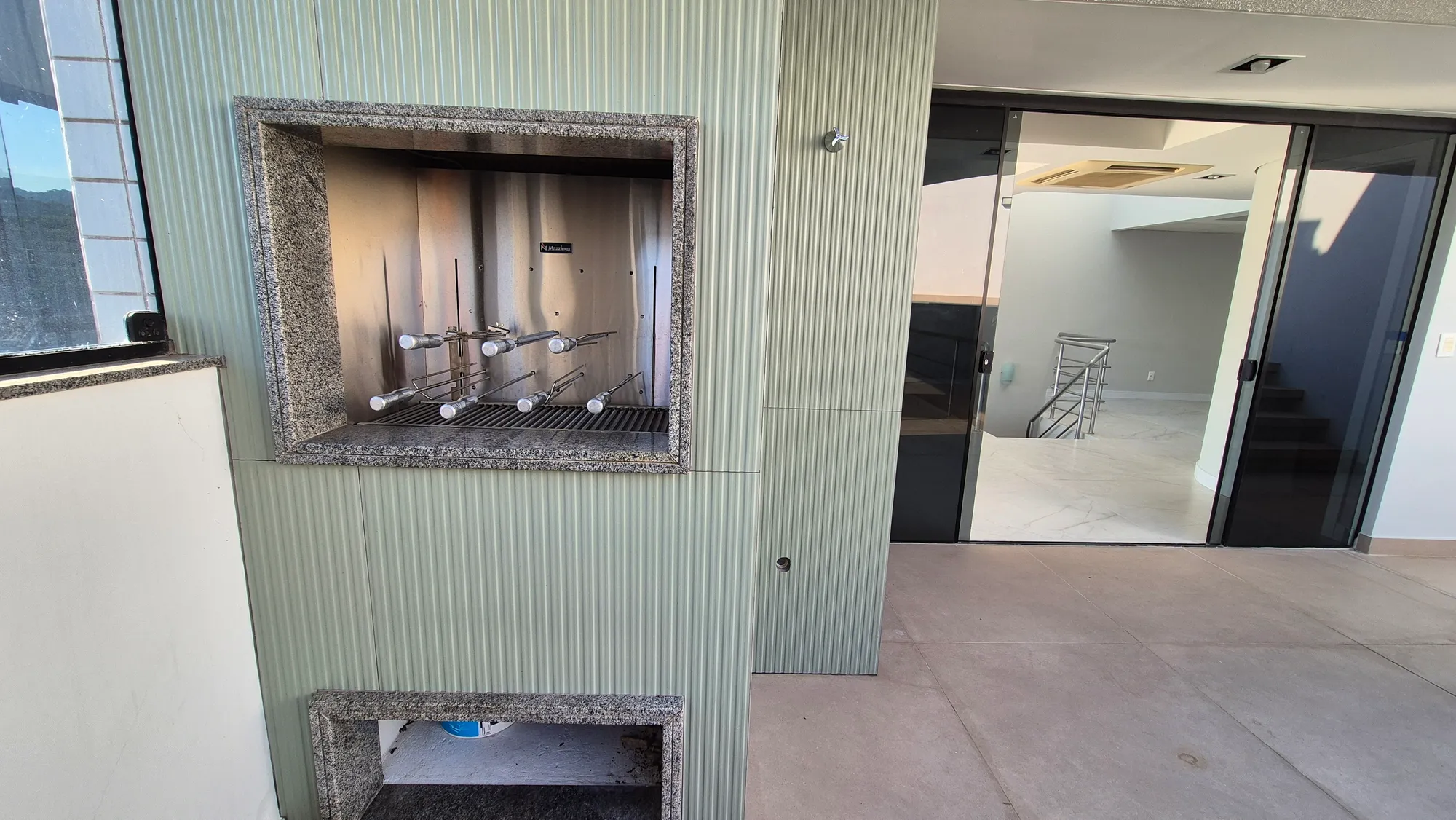 COBERTURA DUPLEX EM RUA SEM SAÍDA NA ALAMEDA — foto 4